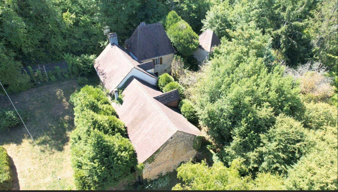 2 bedroom maison situee en campagne in Nanthiat, Dordogne, France