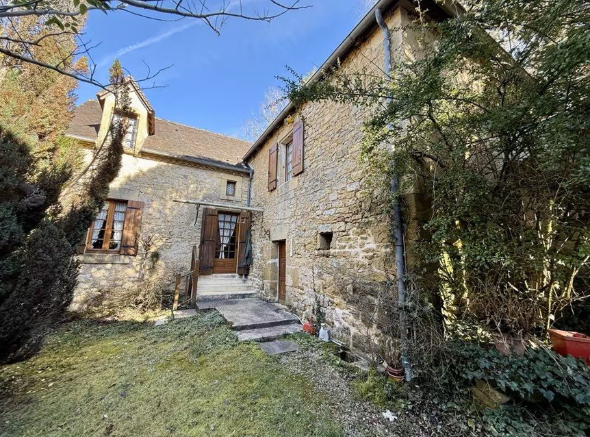 2 bedroom maison situee en campagne in Nanthiat, Dordogne, France