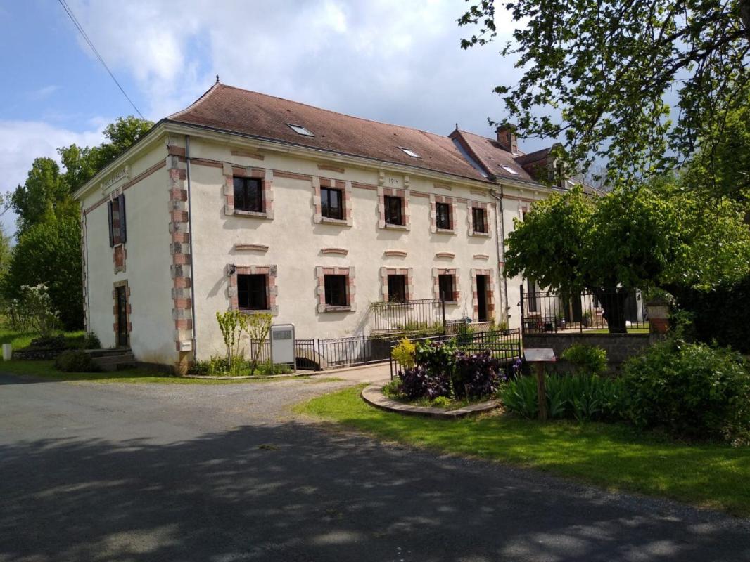7 bedroom maison in Saint Medard D’excideuil, Dordogne, France