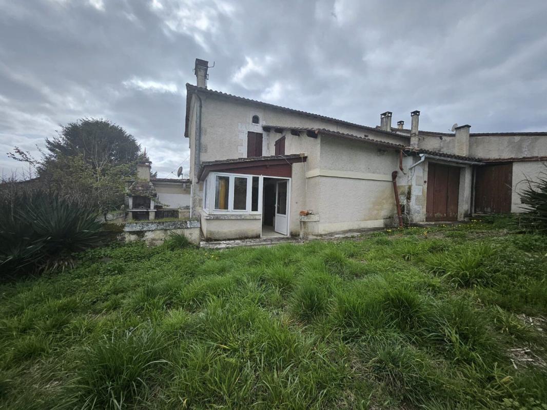 5 bedroom maison a renover in Riberac, Dordogne, France