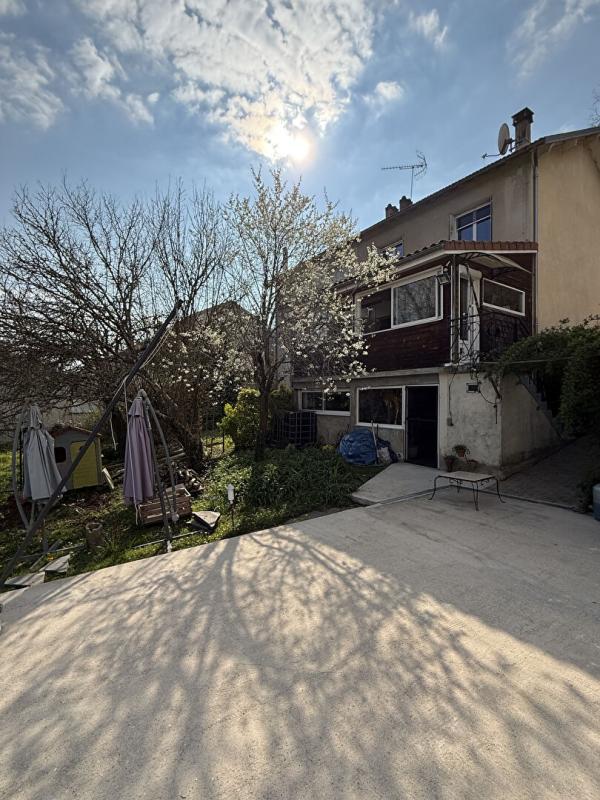 3 bedroom maison in Champcevinel, Dordogne, France
