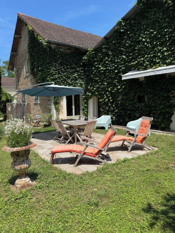 6 bedroom maison en pierres in Bassilac, Dordogne, France