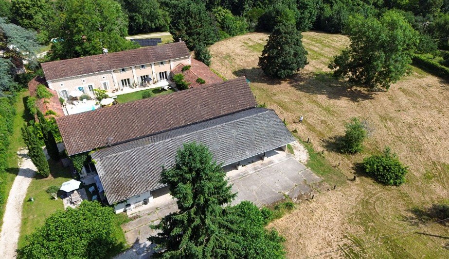 6 bedroom maison en pierres in Bassilac, Dordogne, France