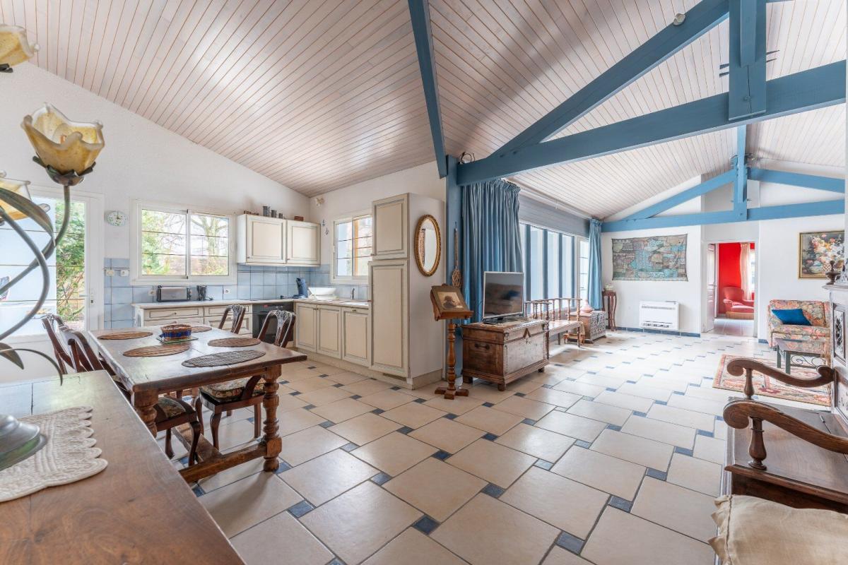 8 bedroom villa in Andernos Les Bains, Gironde, France