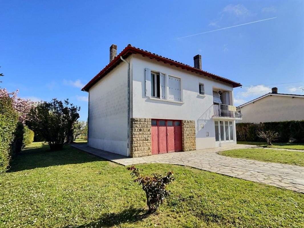 3 bedroom maison individuelle in Monsegur, Gironde, France