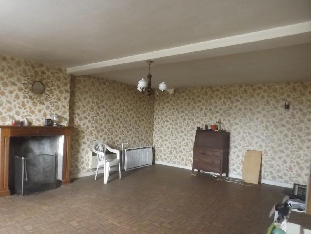 4 bedroom maison in Chabrac, Charente, France