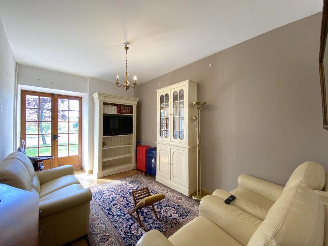 5 bedroom maison in Grand Brassac, Dordogne, France