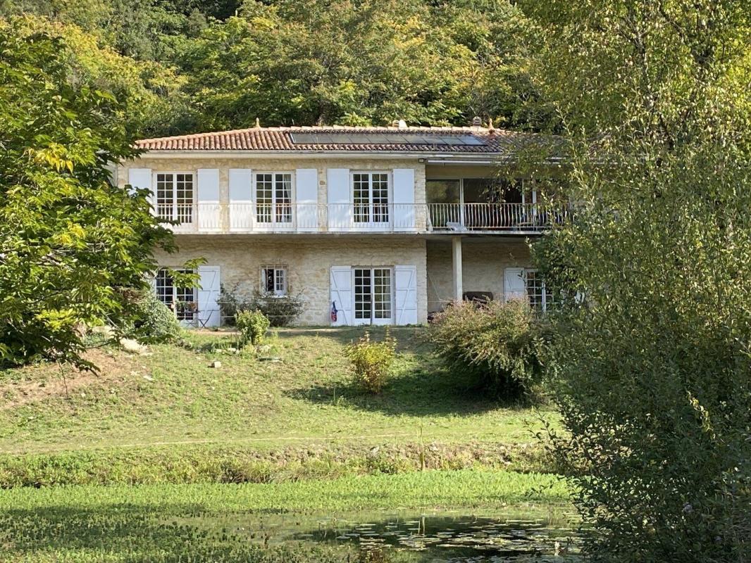 6 bedroom propriete in Angouleme, Charente, France