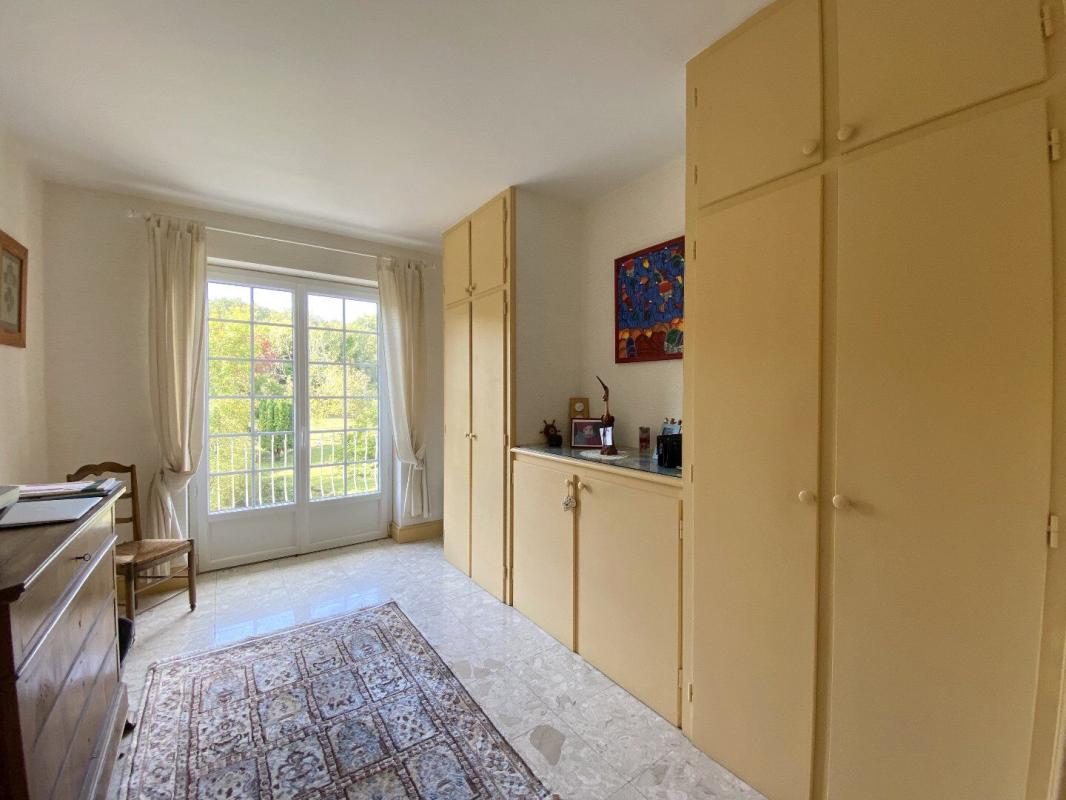 6 bedroom propriete in Angouleme, Charente, France