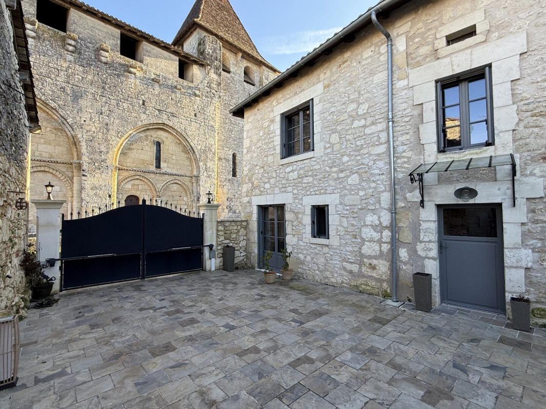 3 bedroom maison de village in Bourdeilles, Dordogne, France