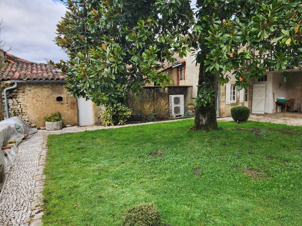 3 bedroom maison in Saint Claud, Charente, France