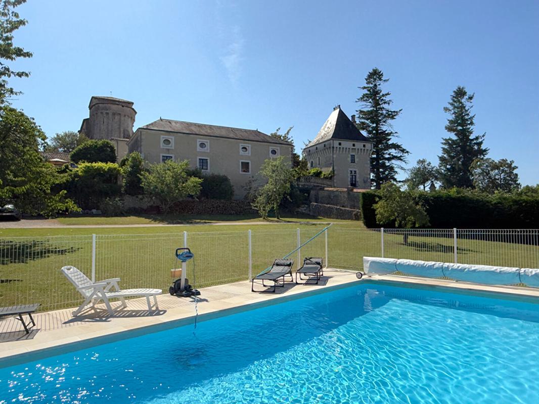 9 bedroom chateau in Charras, Charente, France