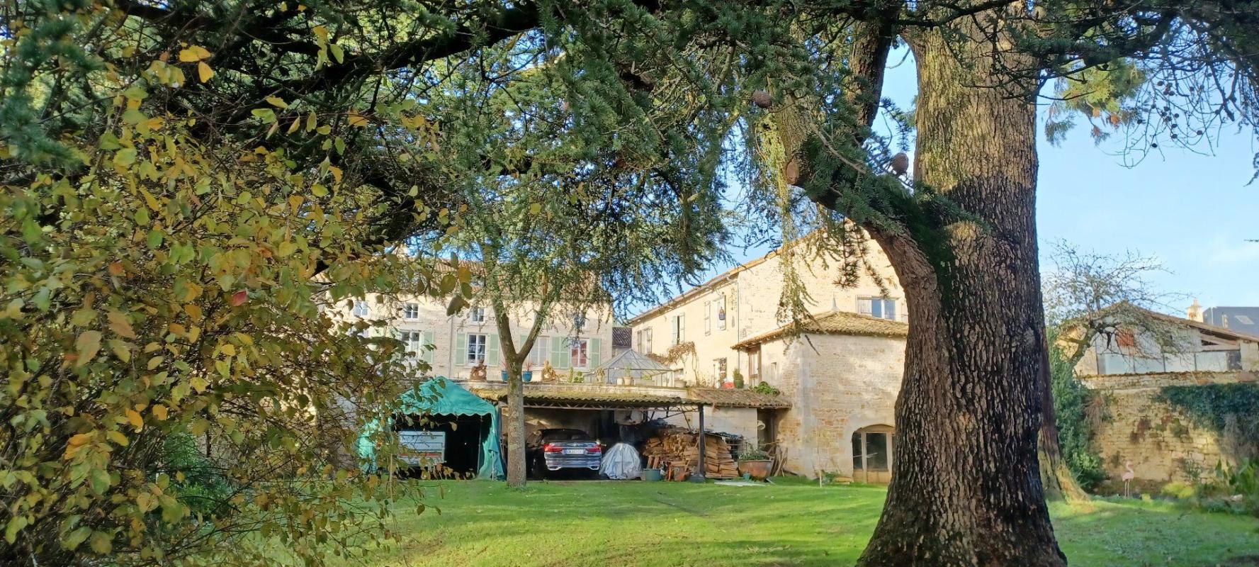 9 bedroom maison in Valence En Poitou, Vienne, France