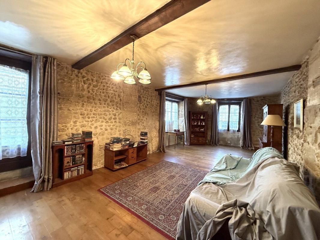 4 bedroom propriete in Saint Severin, Charente, France