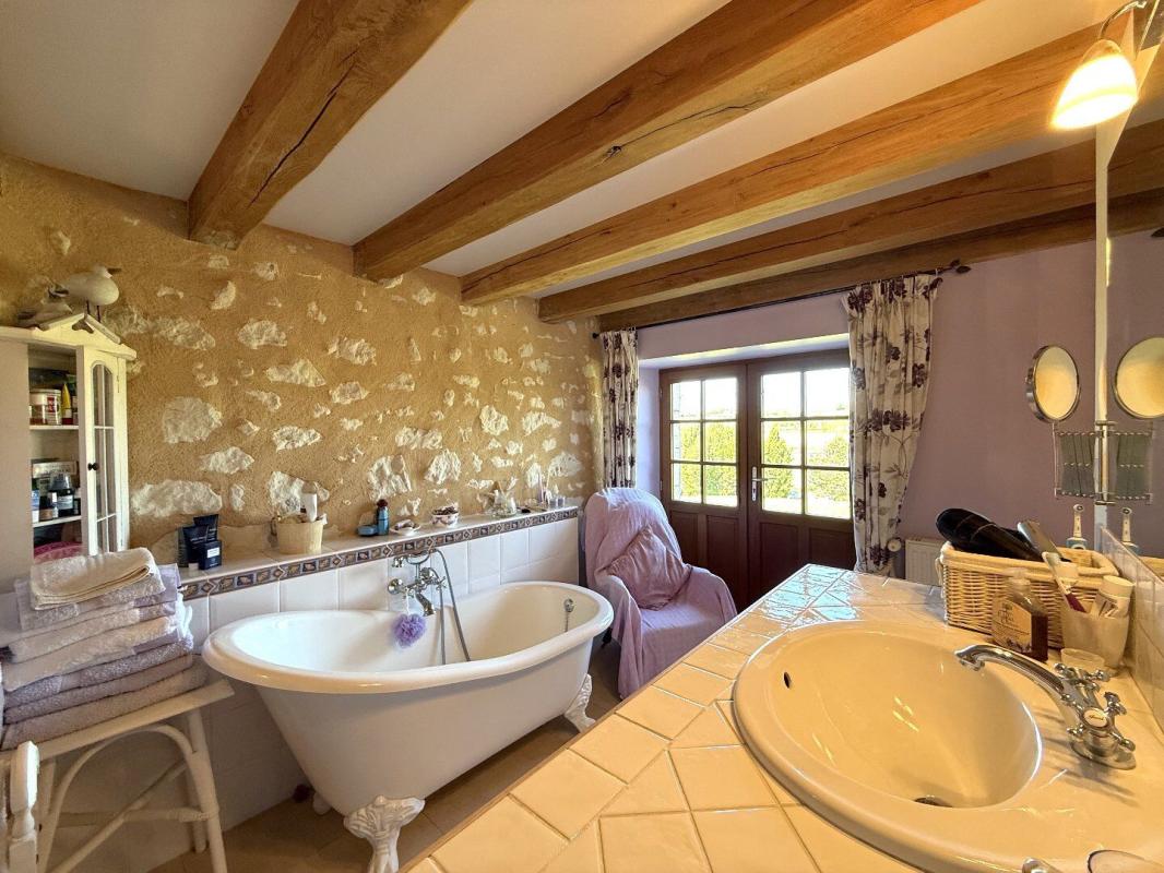 4 bedroom maison in Nanteuil Auriac De Bourzac, Dordogne, France