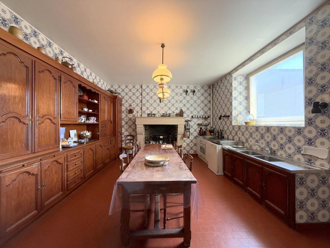 5 bedroom maison de maitre in Nontron, Dordogne, France