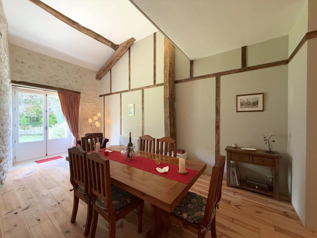 4 bedroom maison in Leguillac De Cercles, Dordogne, France