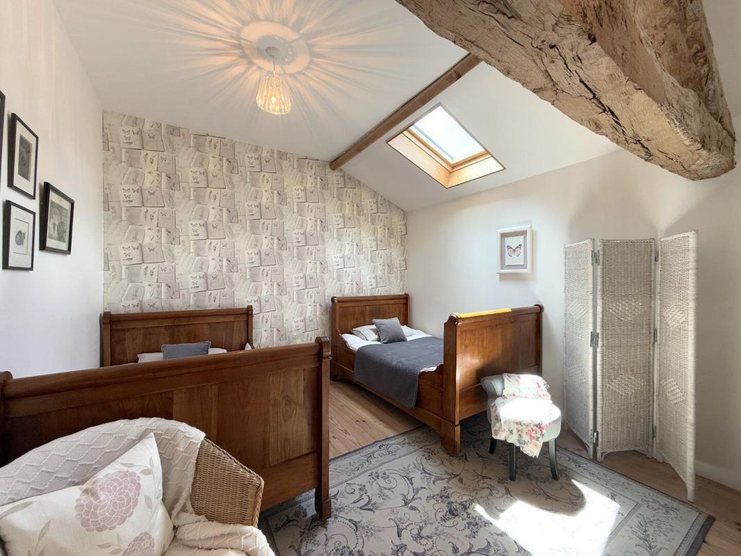 4 bedroom maison in Leguillac De Cercles, Dordogne, France