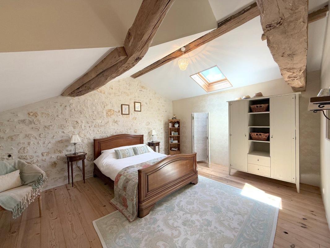 4 bedroom maison in Leguillac De Cercles, Dordogne, France
