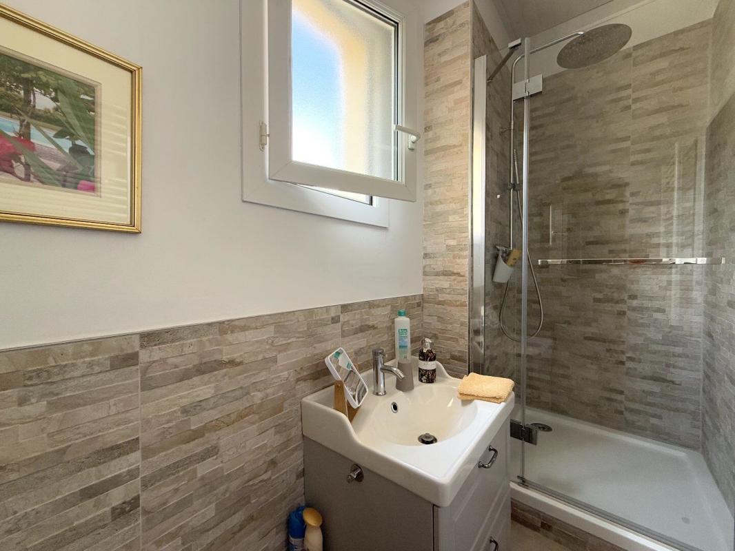 5 bedroom maison in Saint Romain, Charente, France