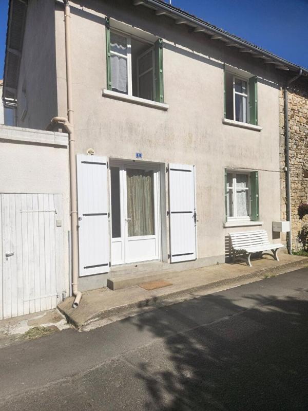 3 bedroom maison in Charroux, Vienne, France