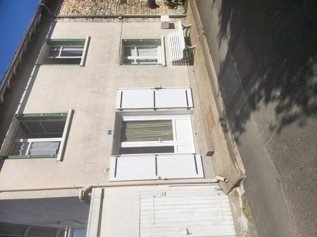 3 bedroom maison in Charroux, Vienne, France