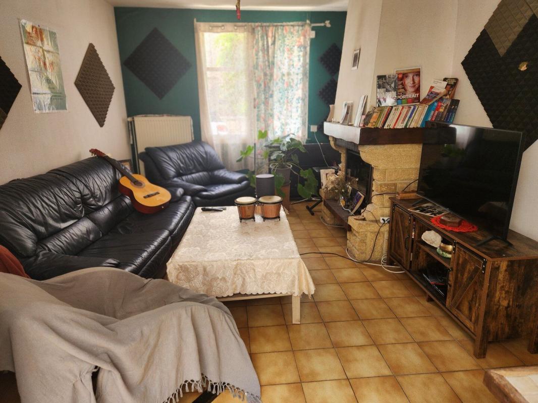 3 bedroom maison in Charroux, Vienne, France