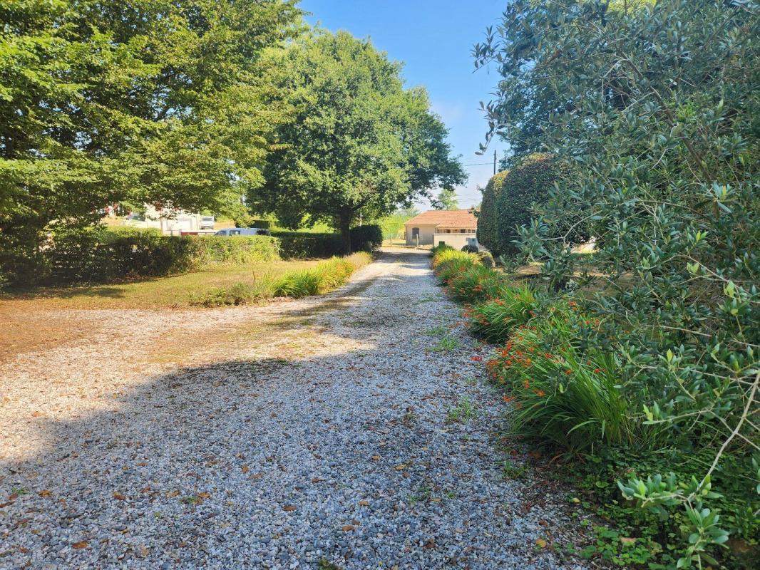 3 bedroom maison in Saulgond, Charente, France