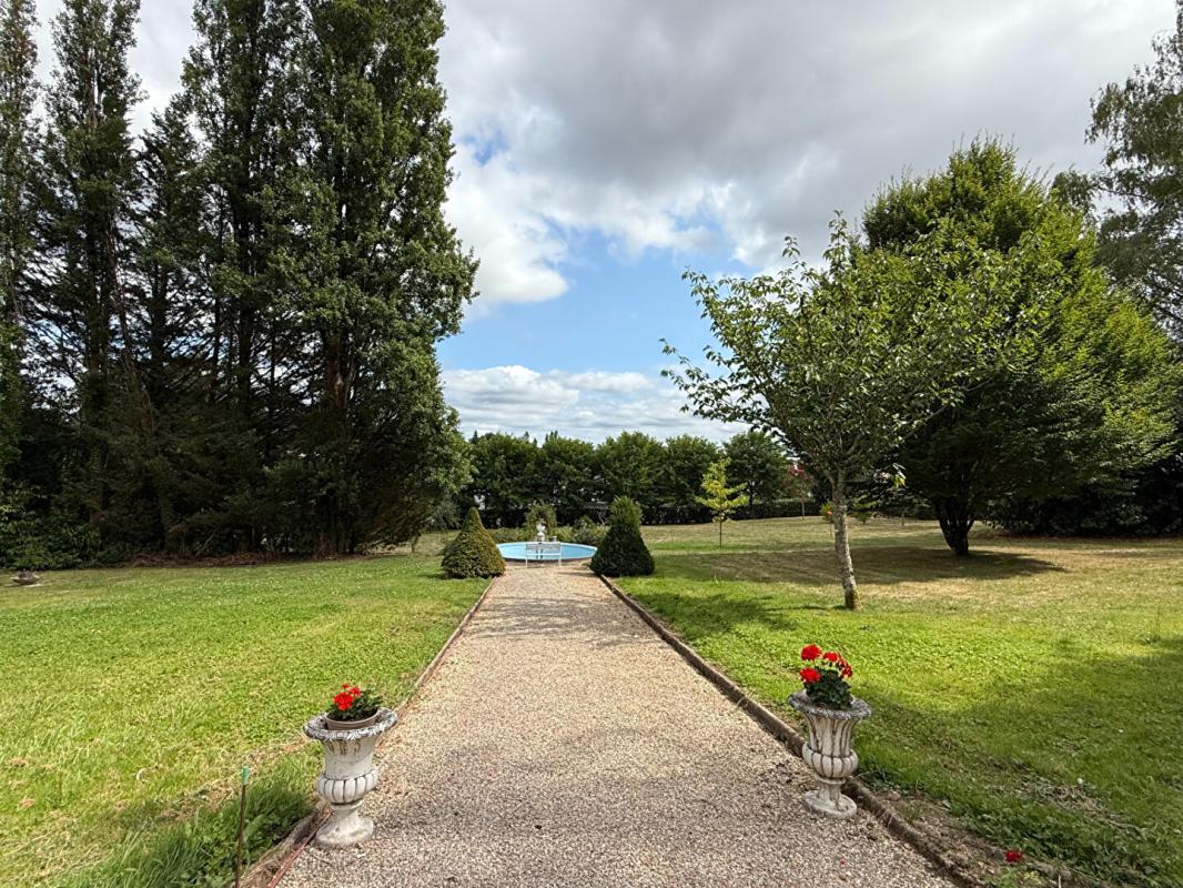 5 bedroom maison in Nontron, Dordogne, France