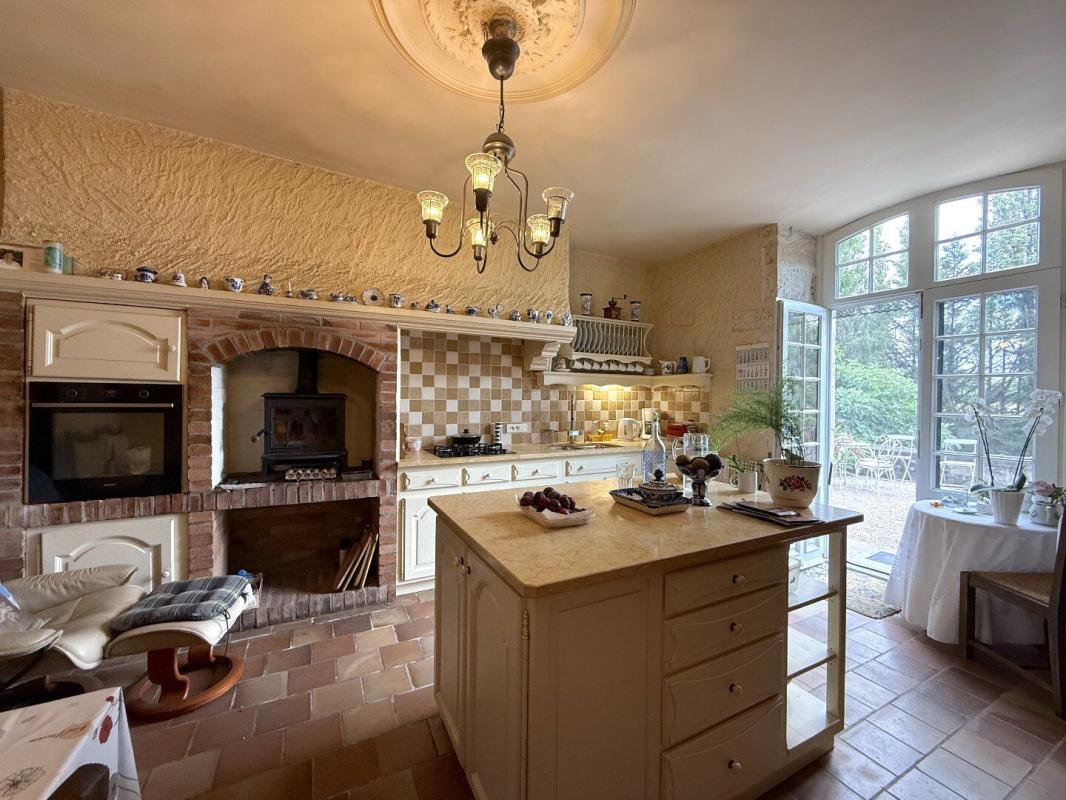 5 bedroom maison in Nontron, Dordogne, France