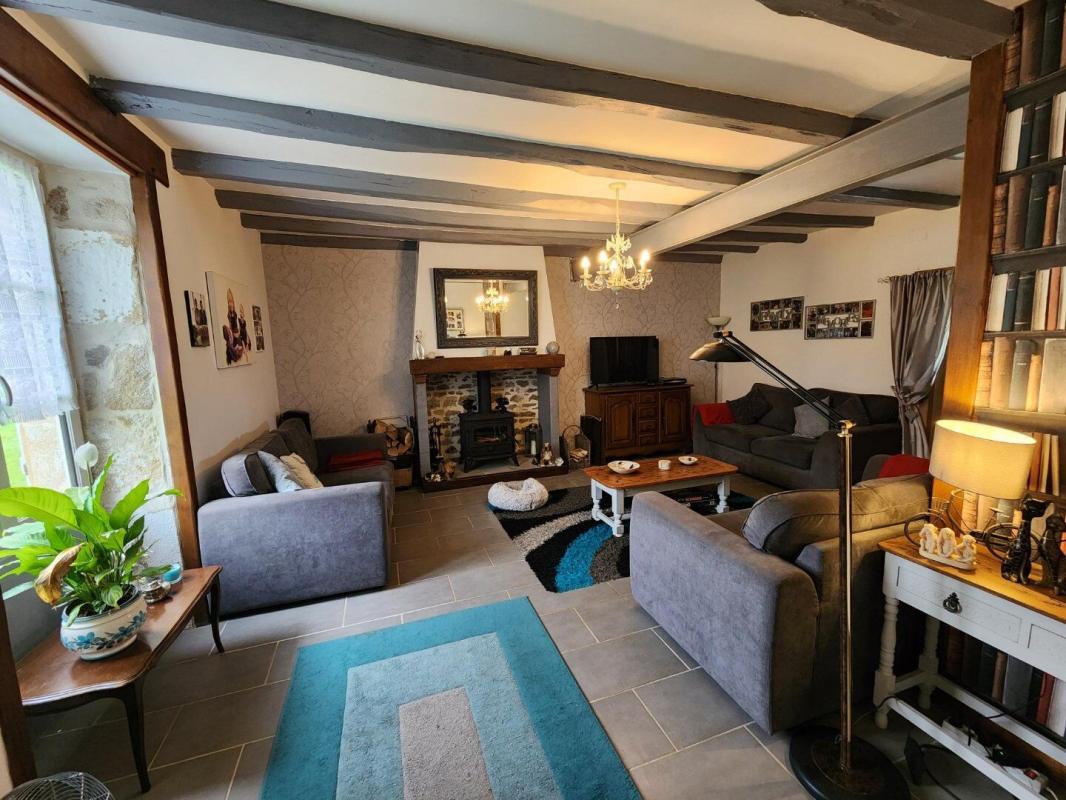 3 bedroom maison en pierres in Bussiere Poitevine, Haute-Vienne, France