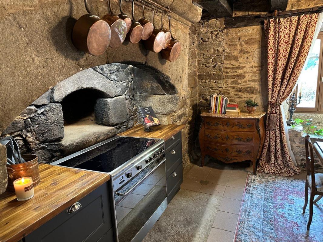 2 bedroom maison en pierres in Dournazac, Haute-Vienne, France