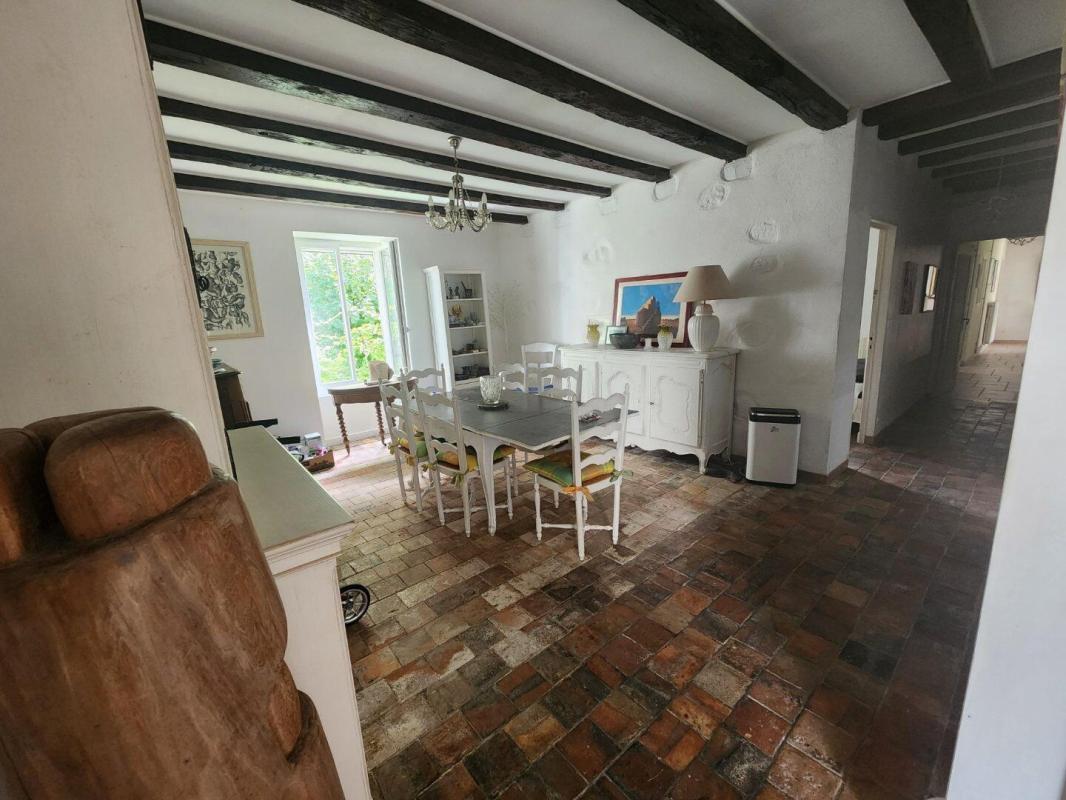 8 bedroom maison in Asnieres Sur Blour, Vienne, France