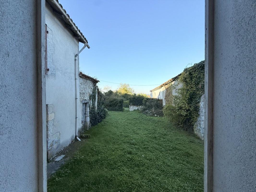 2 bedroom maison de village in Villebois Lavalette, Charente, France