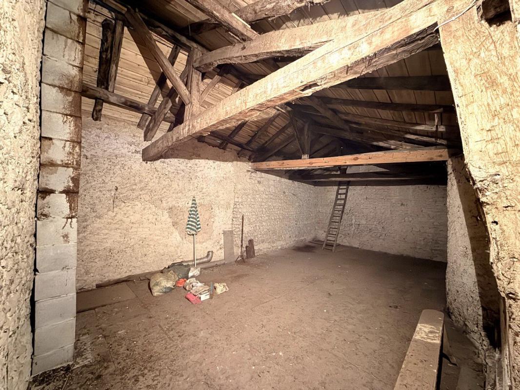 2 bedroom maison de village in Villebois Lavalette, Charente, France