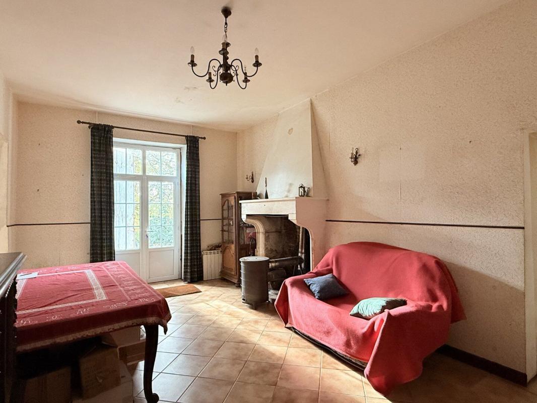9 bedroom maison in Orgedeuil, Charente, France