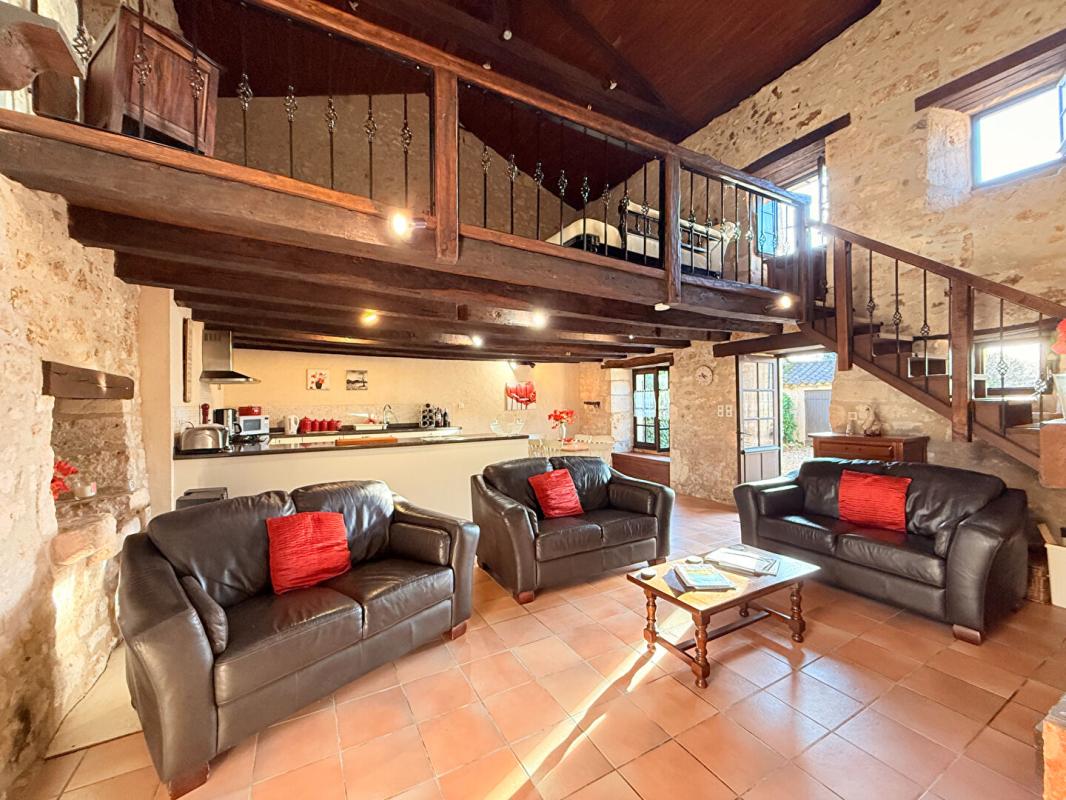 4 bedroom maison in Grassac, Charente, France