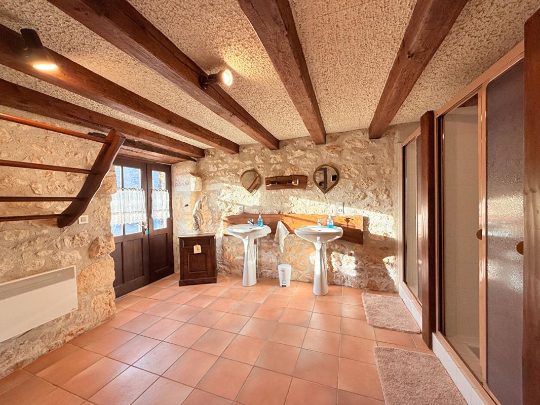 4 bedroom maison in Grassac, Charente, France
