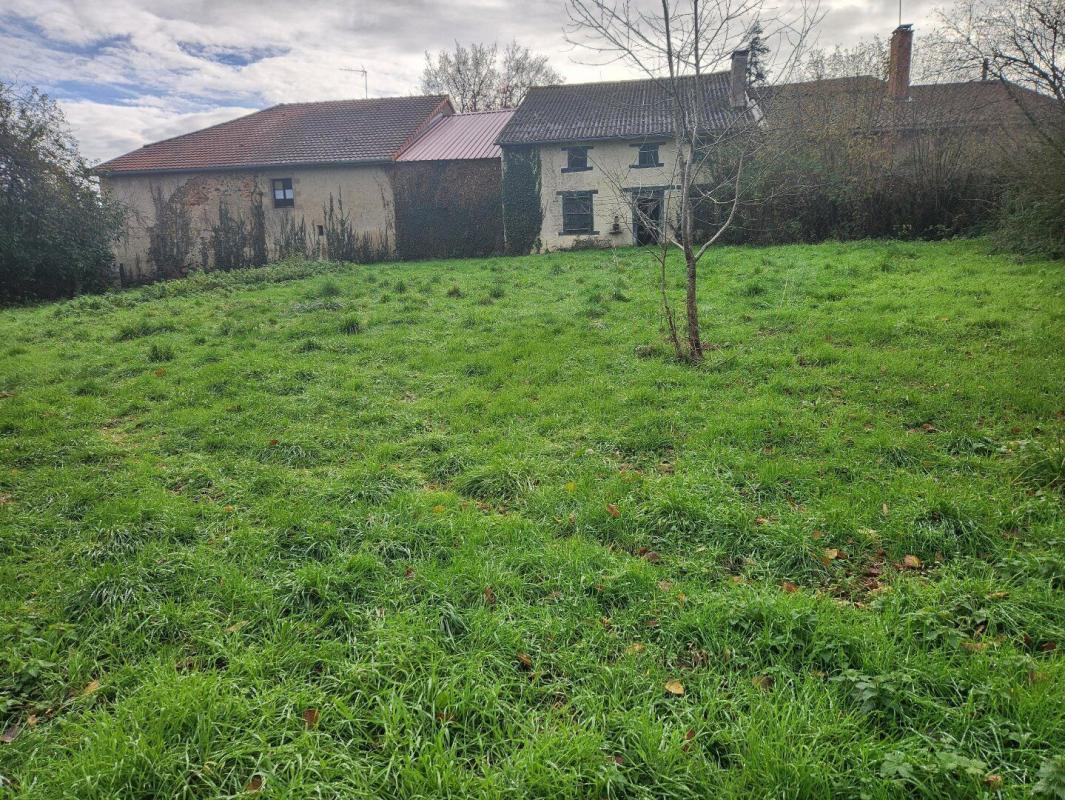 1 bedroom maison a renover in Adriers, Vienne, France