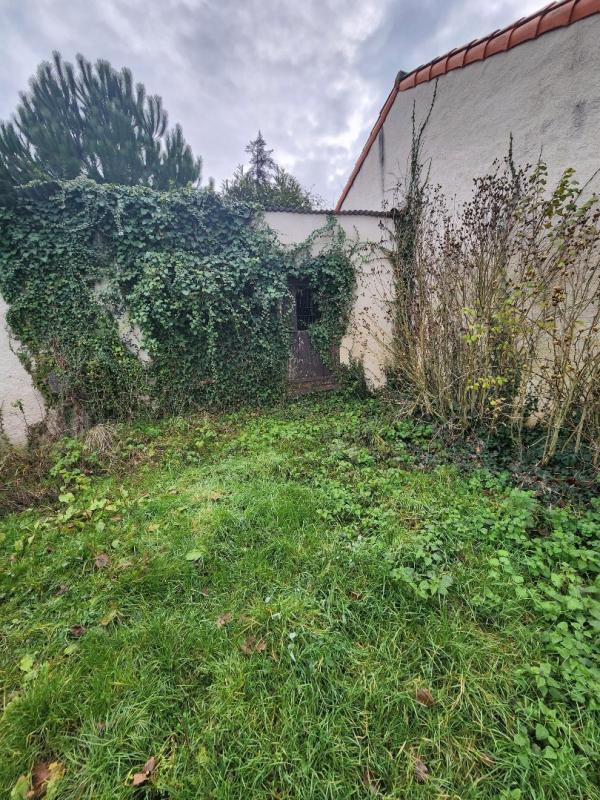 1 bedroom maison a renover in Adriers, Vienne, France