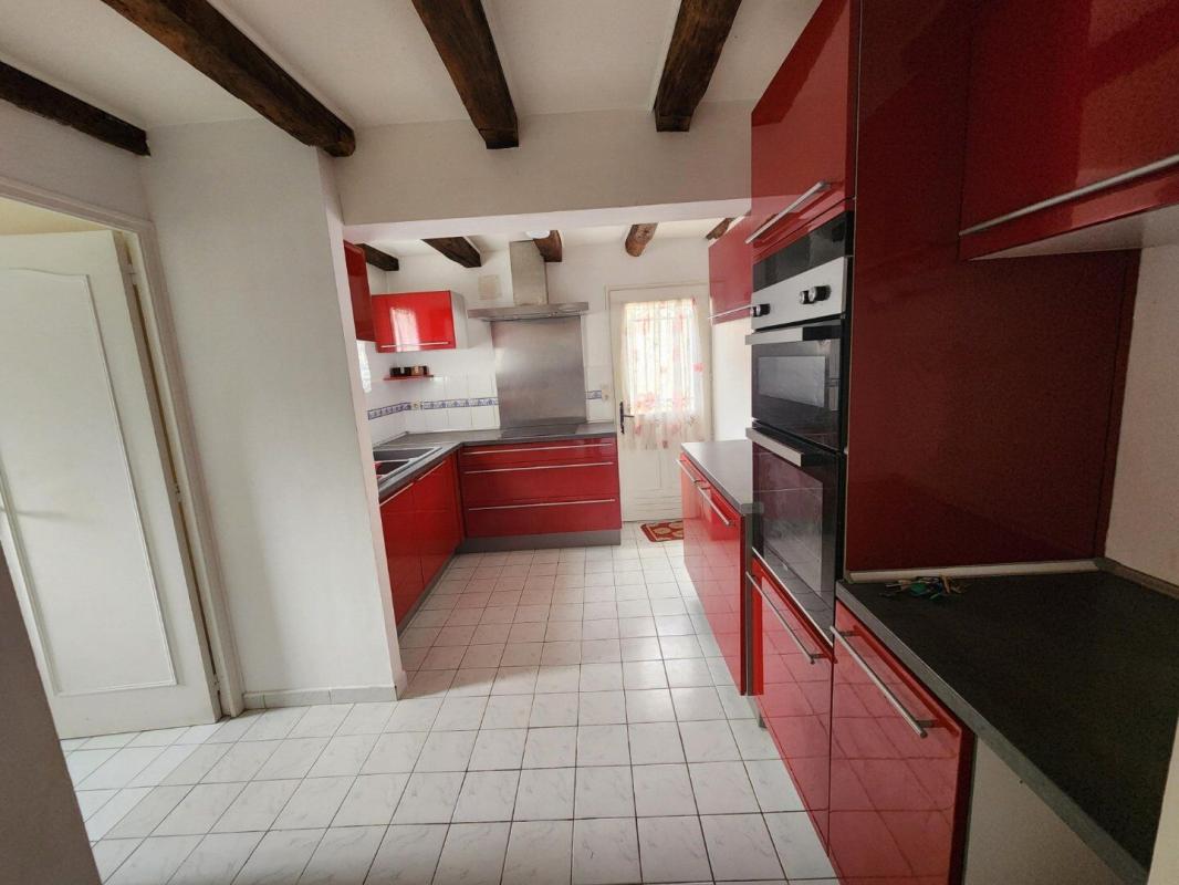 1 bedroom maison a renover in Adriers, Vienne, France