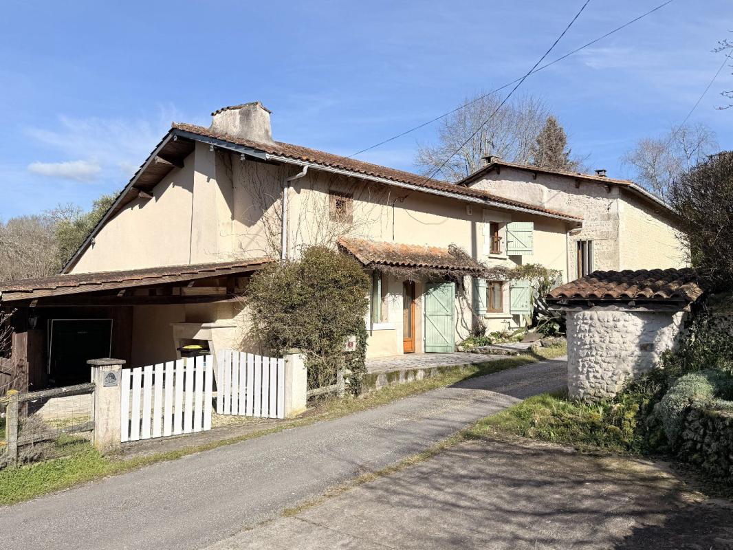 5 bedroom maison in Aubeterre Sur Dronne, Charente, France