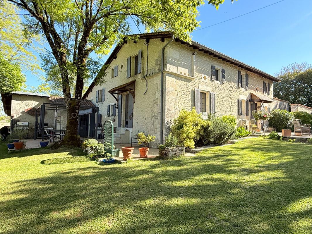 6 bedroom maison in Verteillac, Dordogne, France