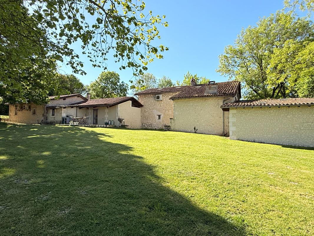 6 bedroom maison in Verteillac, Dordogne, France