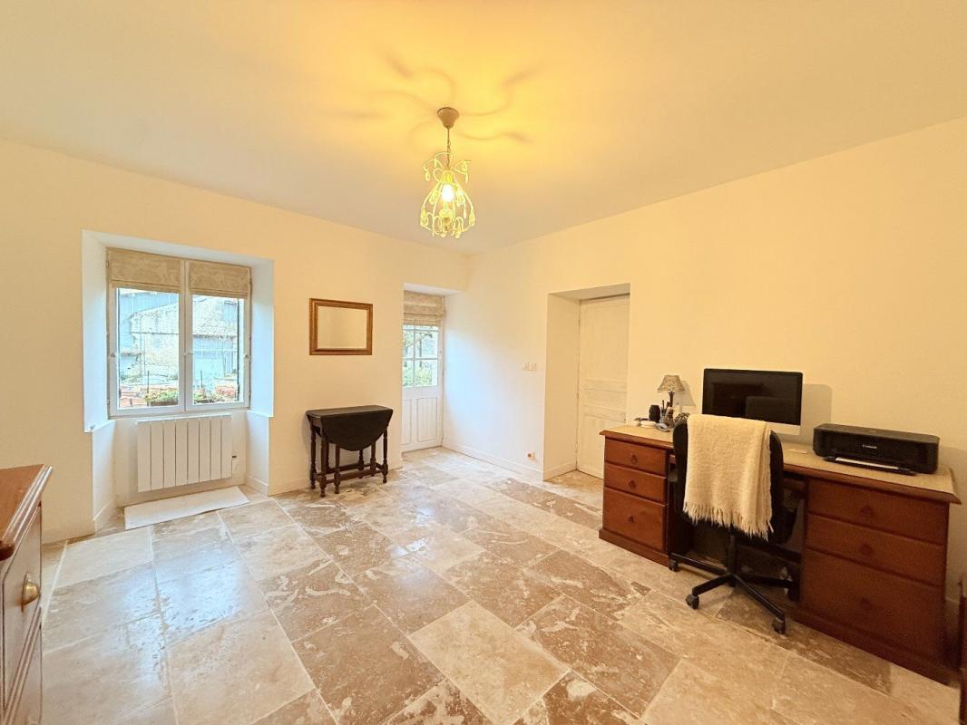 3 bedroom maison in Aubeterre Sur Dronne, Charente, France