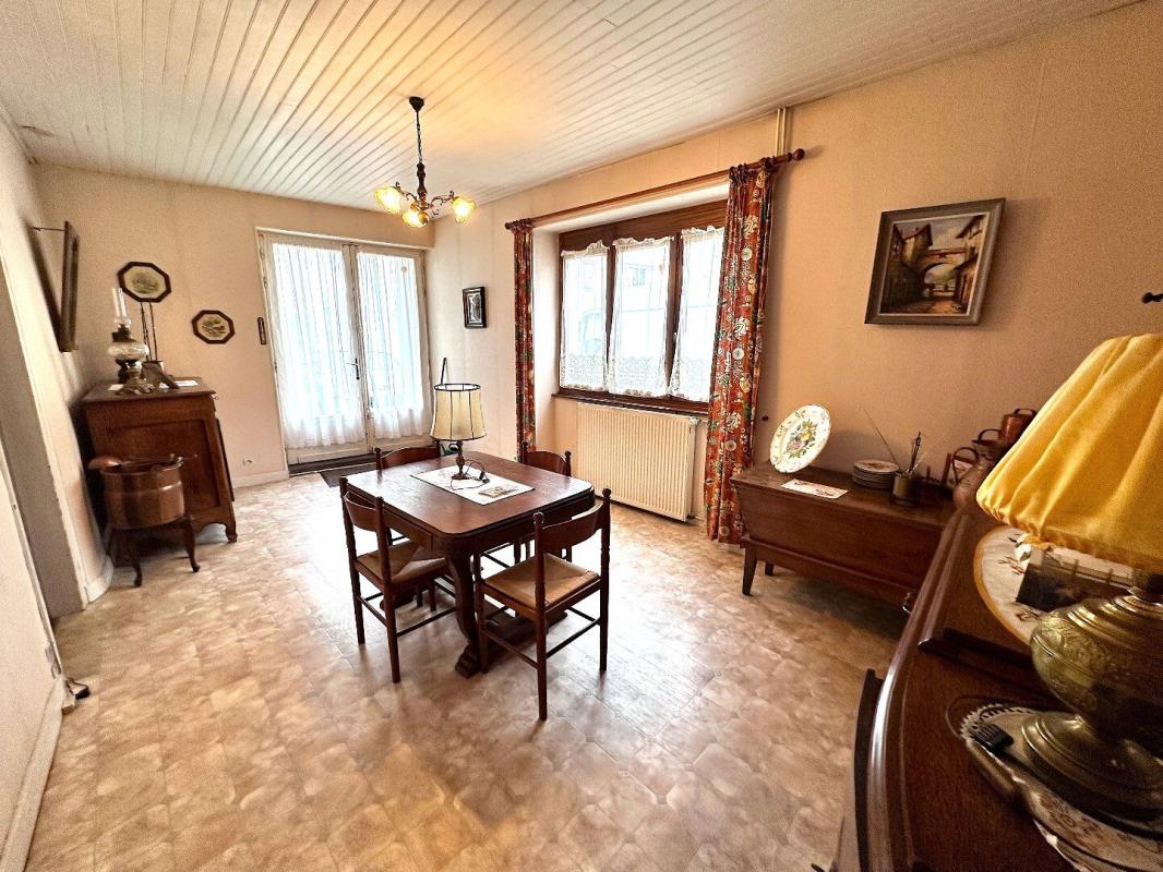 2 bedroom maison de ville in Chabanais, Charente, France