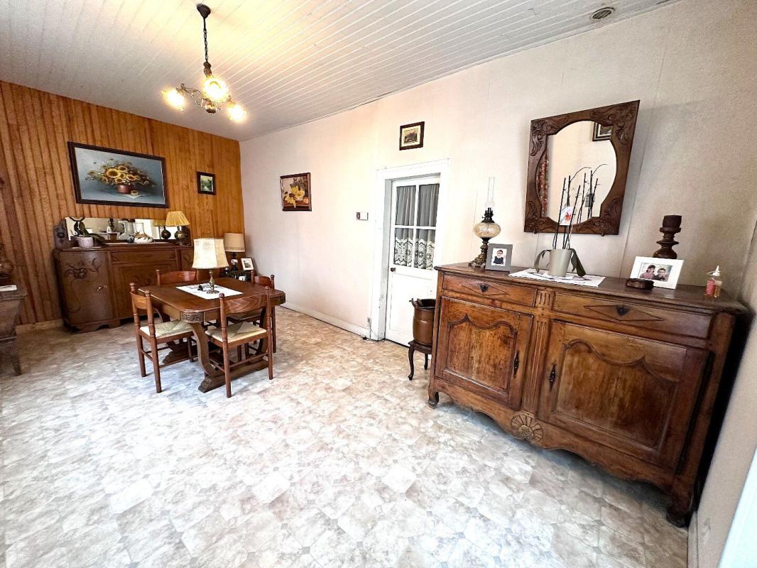 2 bedroom maison de ville in Chabanais, Charente, France