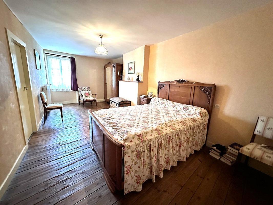 2 bedroom maison de ville in Chabanais, Charente, France