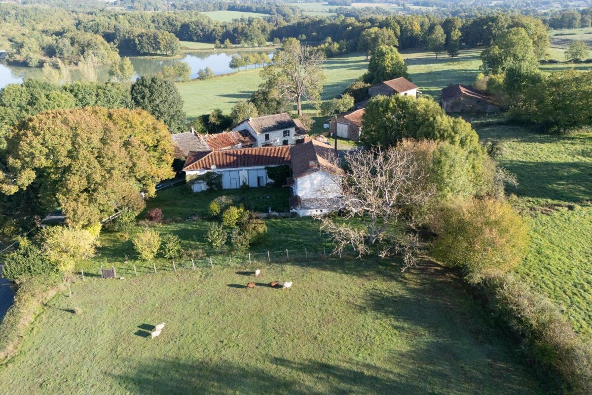 2 bedroom propriete in Roumazieres Loubert, Charente, France