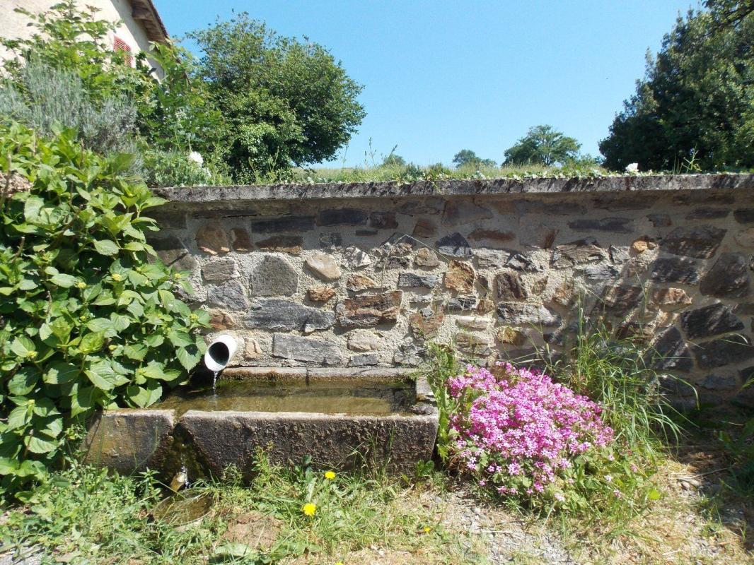 4 bedroom maison a renover in Vayres, Haute-Vienne, France